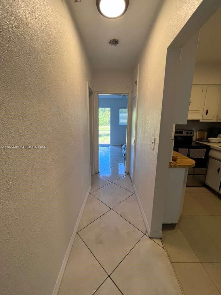 PASADENA GARDEN APARTMENT - Residential