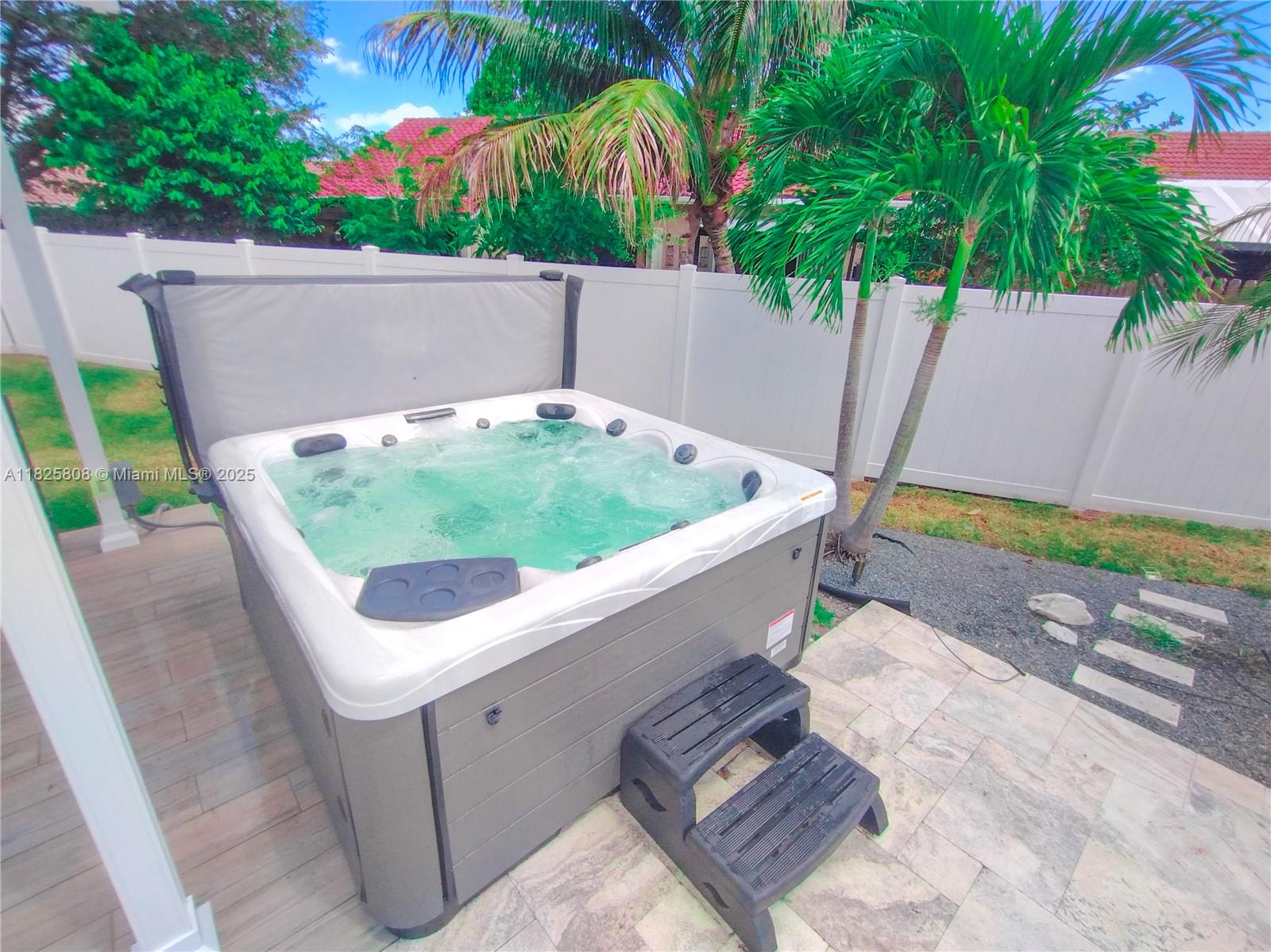5780 Sun Pointe Cir