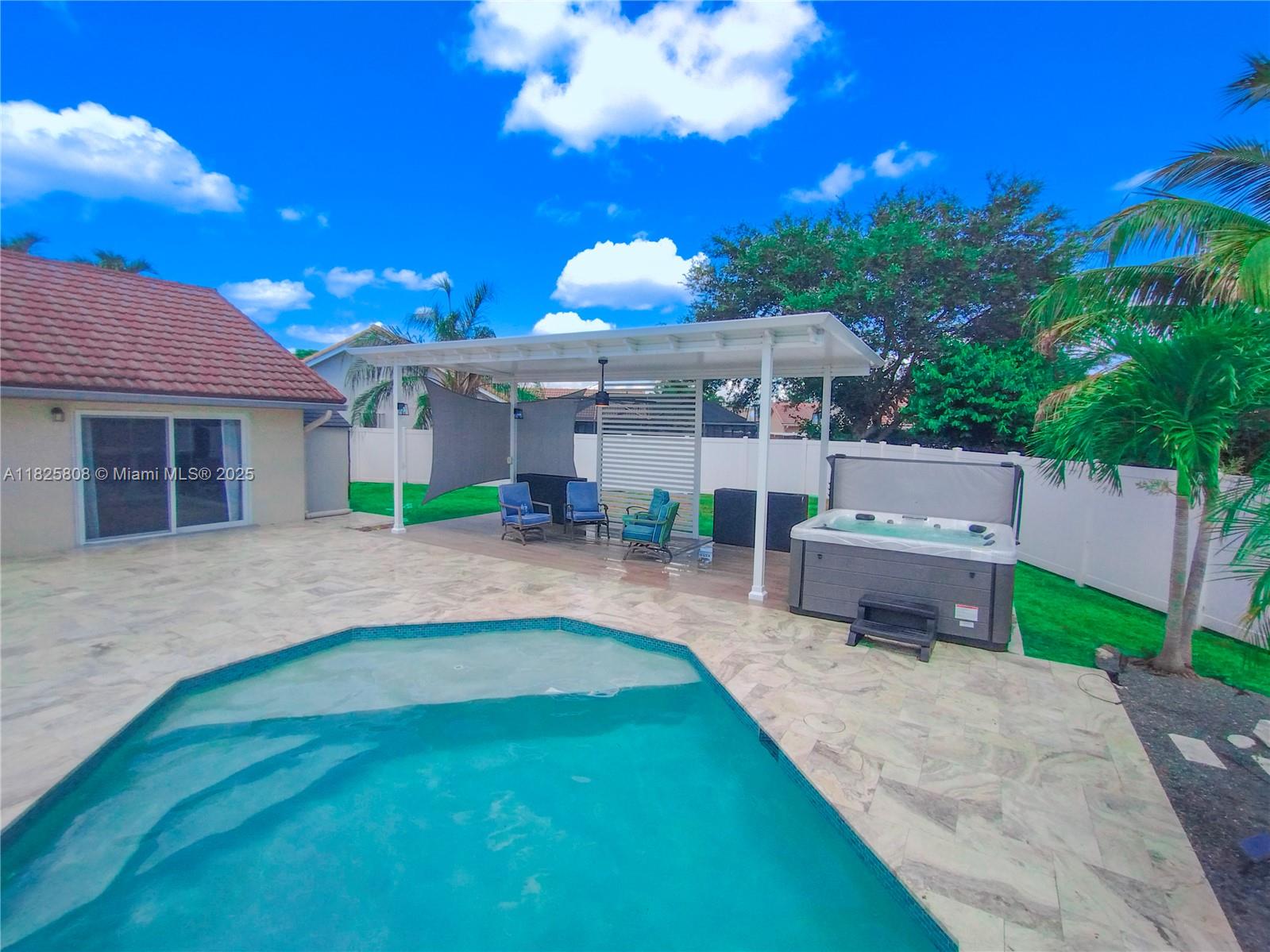 5780 Sun Pointe Cir