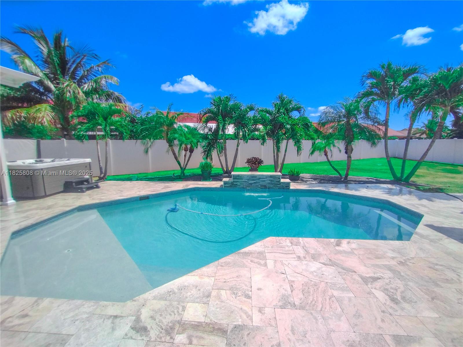 5780 Sun Pointe Cir