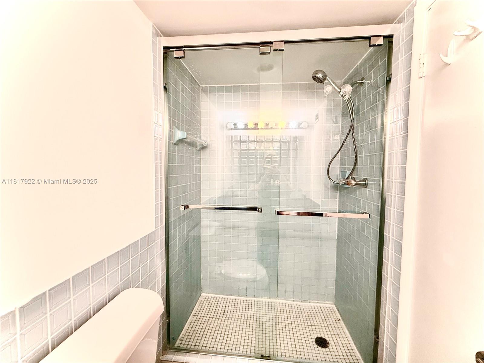 IMPERIAL TOWERS CONDO - Residential