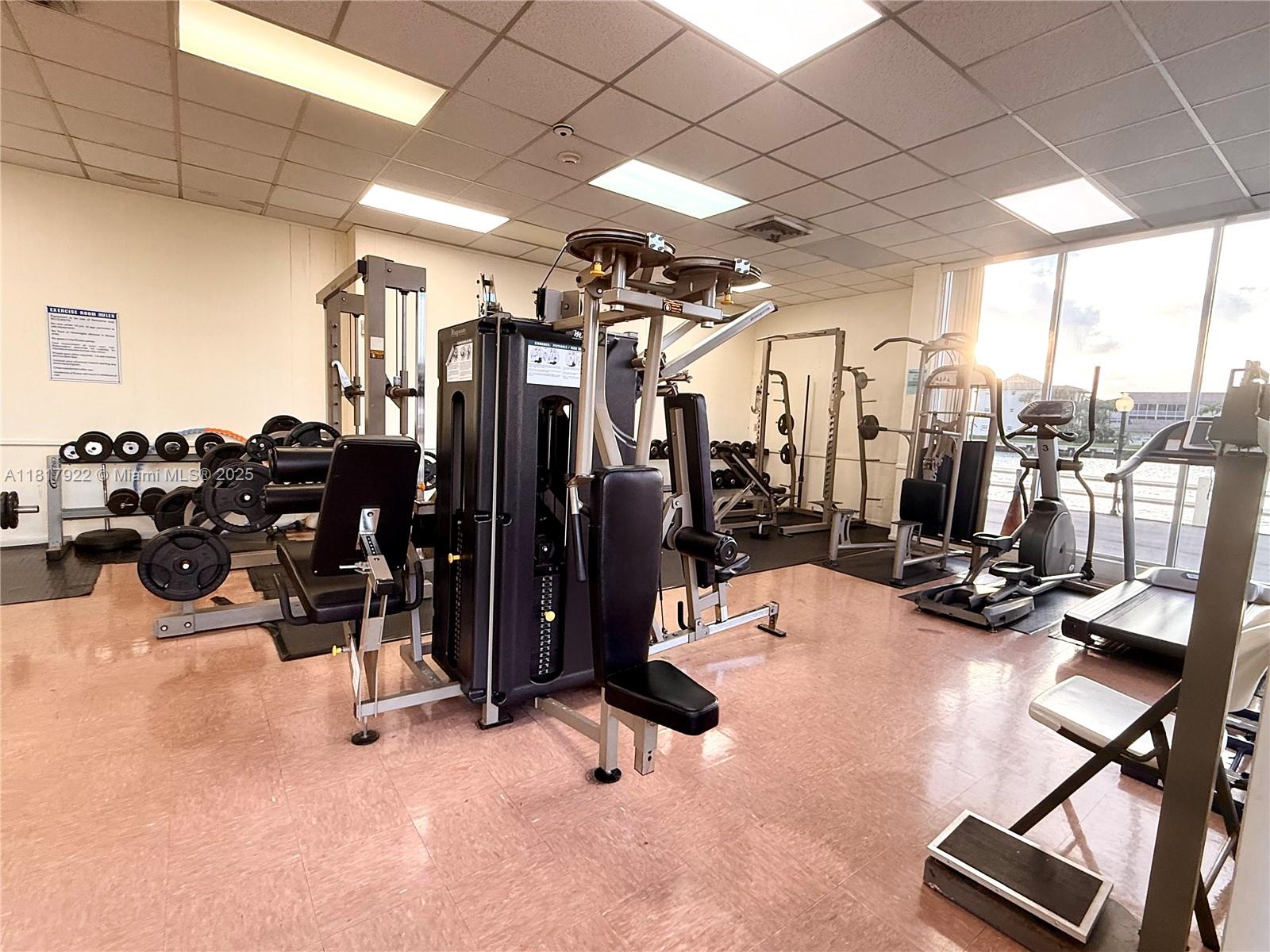 IMPERIAL TOWERS CONDO - Residential