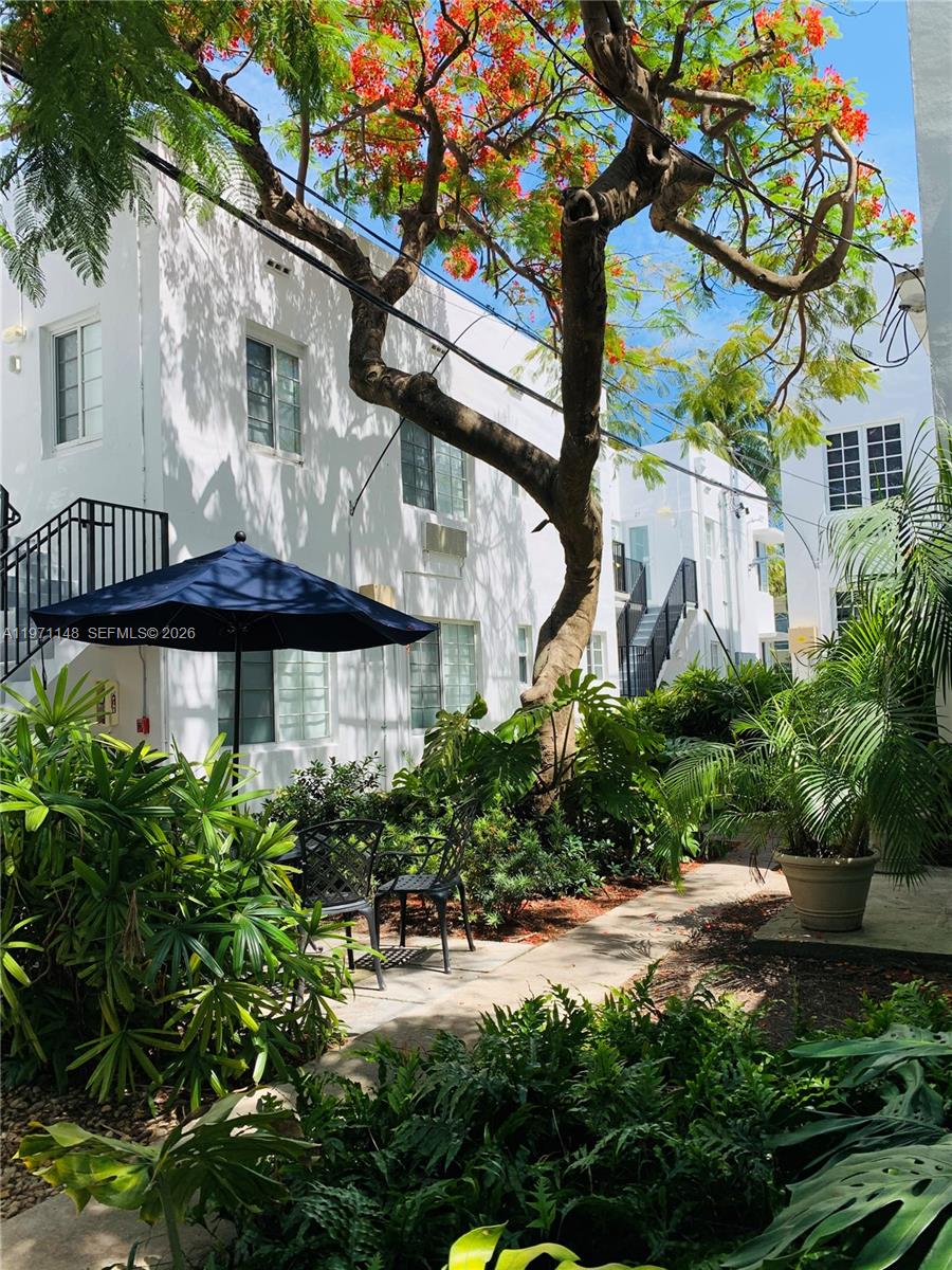 1610 Meridian Ave 02