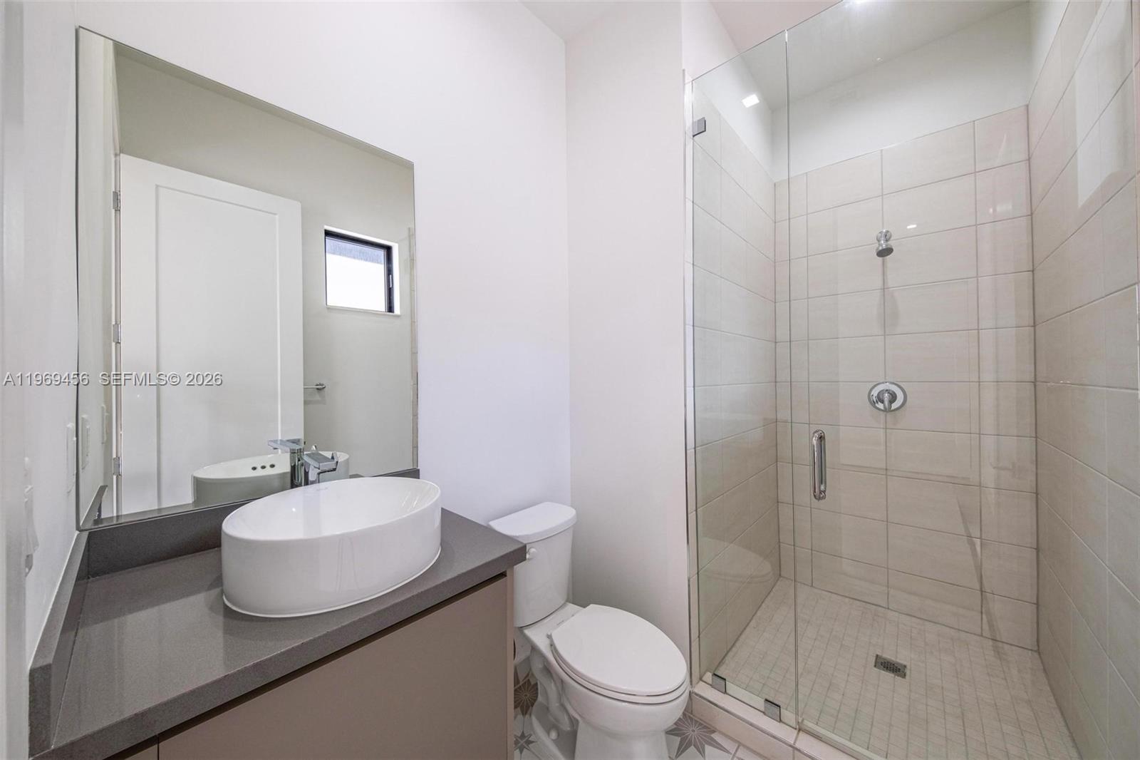 DOWNTOWN DORAL SOUTH PHAS - Residential Lease