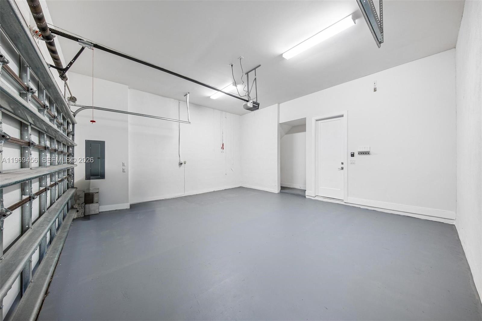 DOWNTOWN DORAL SOUTH PHAS - Residential Lease