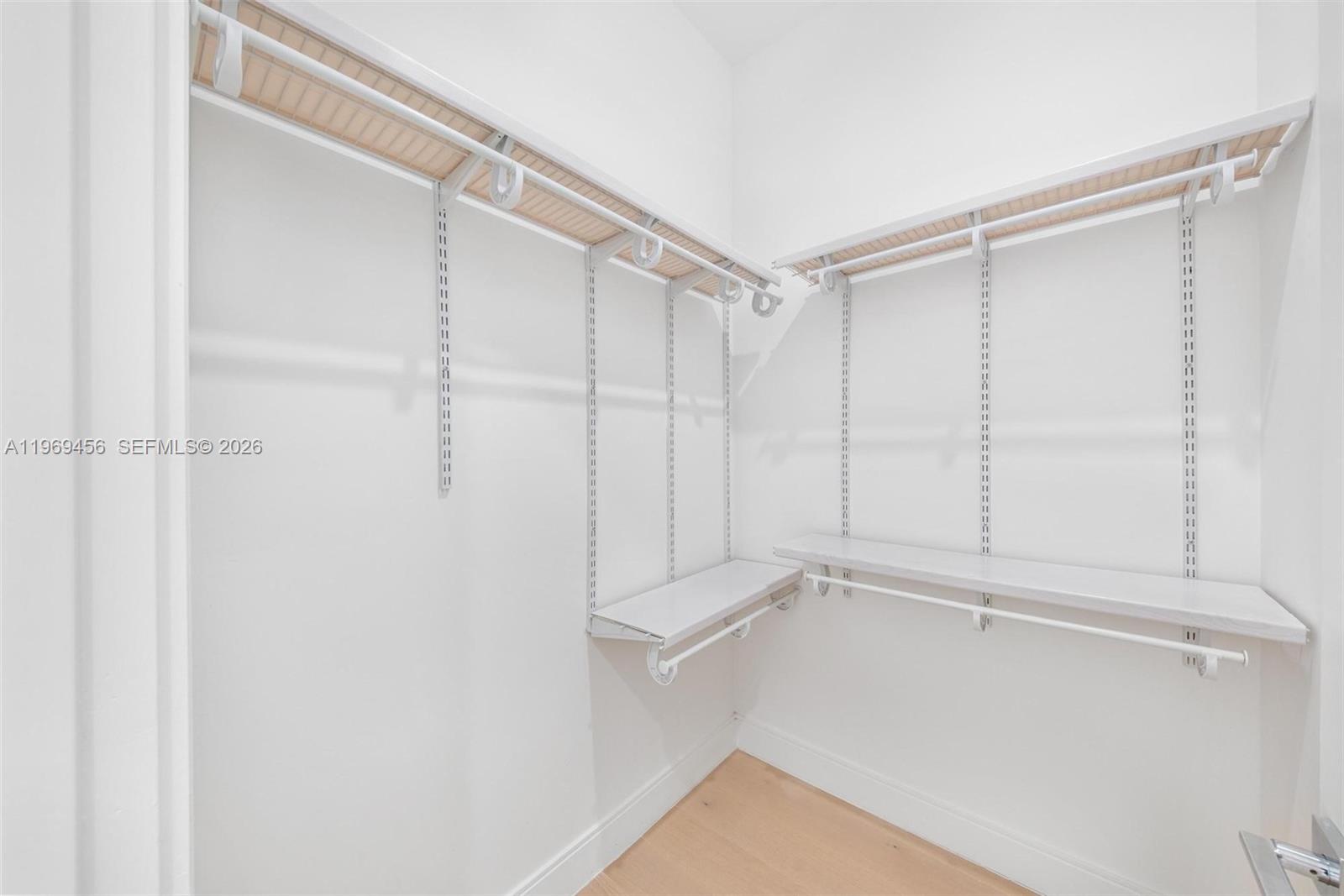 DOWNTOWN DORAL SOUTH PHAS - Residential Lease