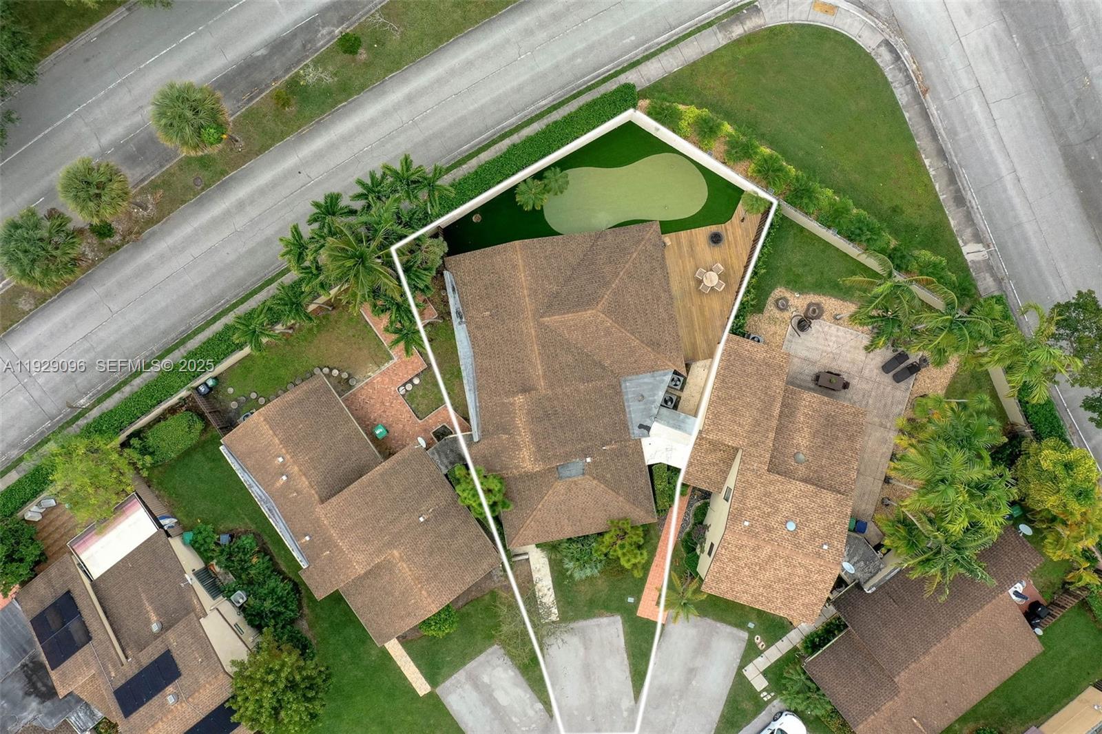 BRIAR LAKE - Residential