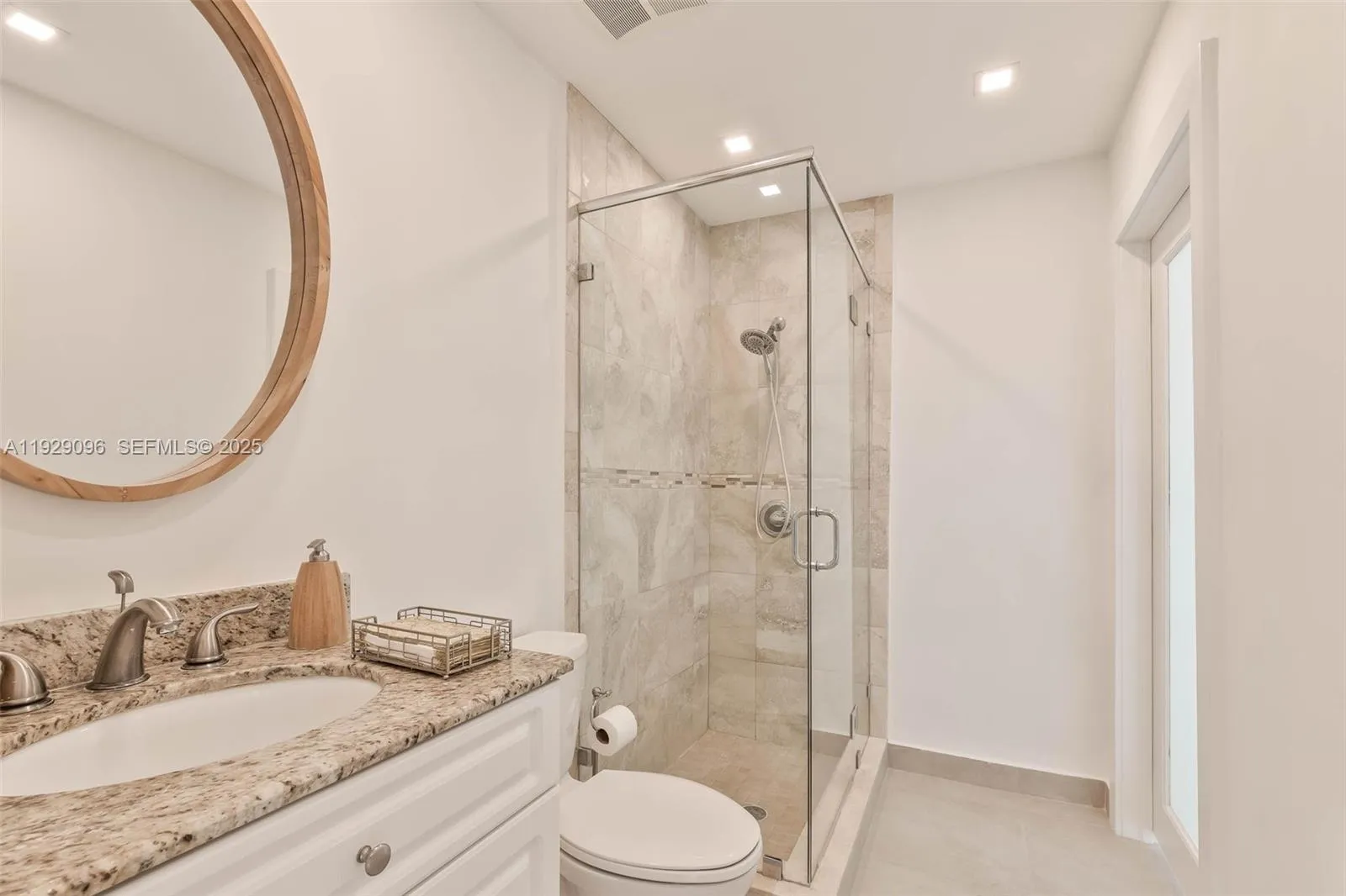 Miami, Florida 33176, United States, 4 Bedrooms Bedrooms, ,2 BathroomsBathrooms,Residential,Active,255144