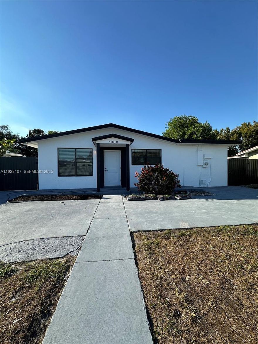 This stunning 3-bedroom, 2-bath single-family home has been completely remodeled from top to bottom and is ready for move-in! Featuring a modern design with brand-new finishes throughout, this home includes elegant flooring, contemporary lighting, and ample natural light in every room.
The kitchen is equipped with brand-new stainless-steel appliances, sleek cabinetry, and stylish countertops. Both bathrooms have been tastefully upgraded with modern fixtures and finishes.
Enjoy a spacious fully fenced private patio, perfect for entertaining, relaxing outdoors, or providing a safe area for children and pets. The home also includes private parking for convenience.
All services are included in the rent, offering ease and peace of mind with no additional monthly utility expenses.
This home is the perfect blend of comfort, style, and value—schedule your visit today! ???