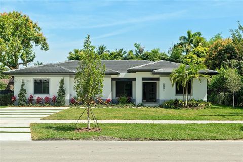 Single Family Residence in South Miami FL 6001 62nd Ave Ave.jpg