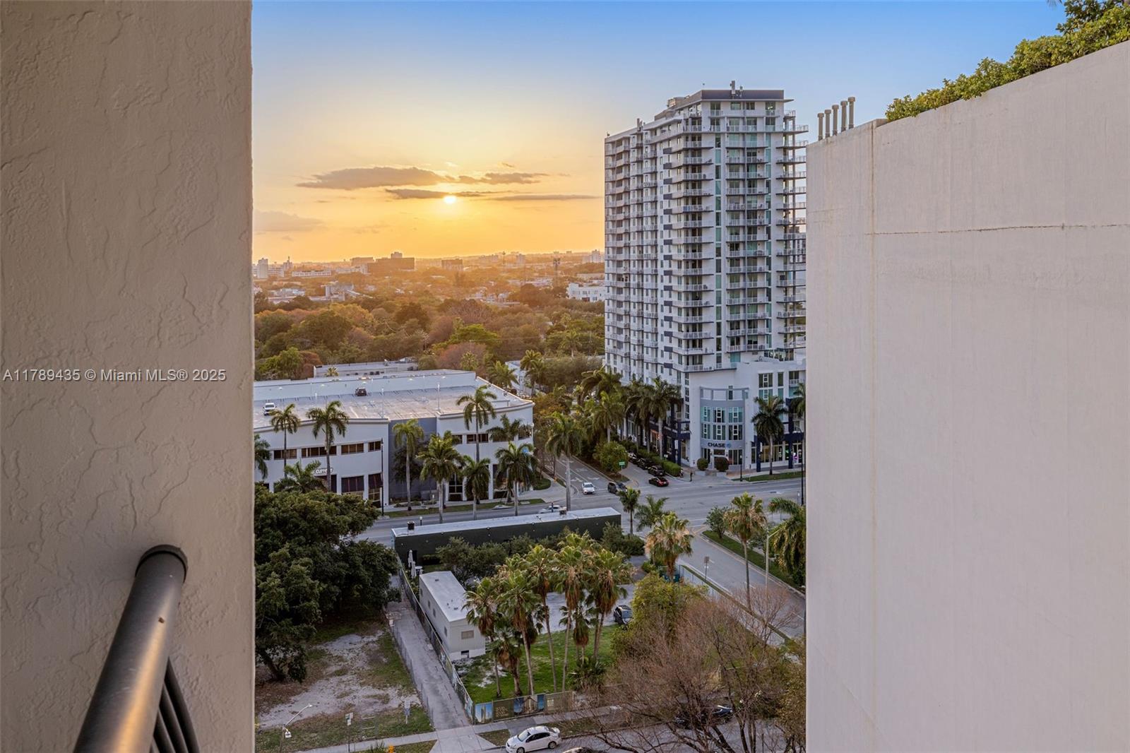 1756 N Bayshore Dr 16N, Miami, Broward County, Florida - 1 Bedrooms  
1 Bathrooms - 