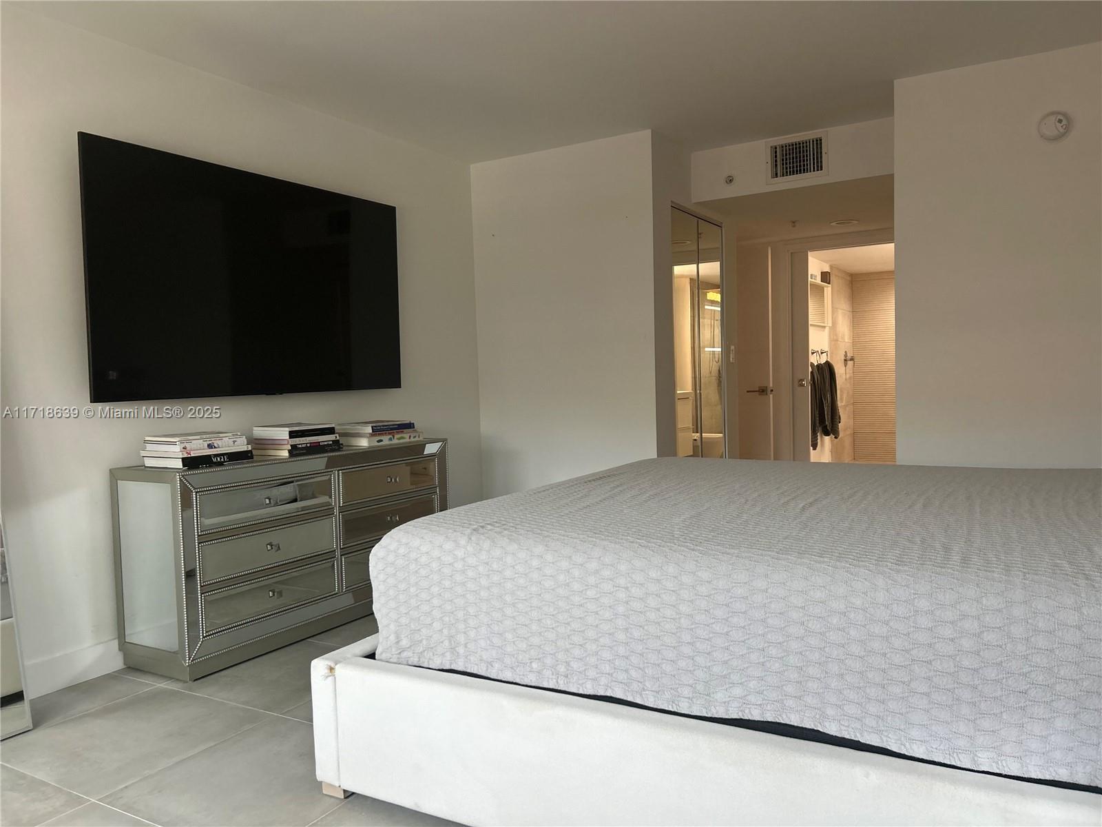 YACHT CLUB AT PORTOFINO C - Residential