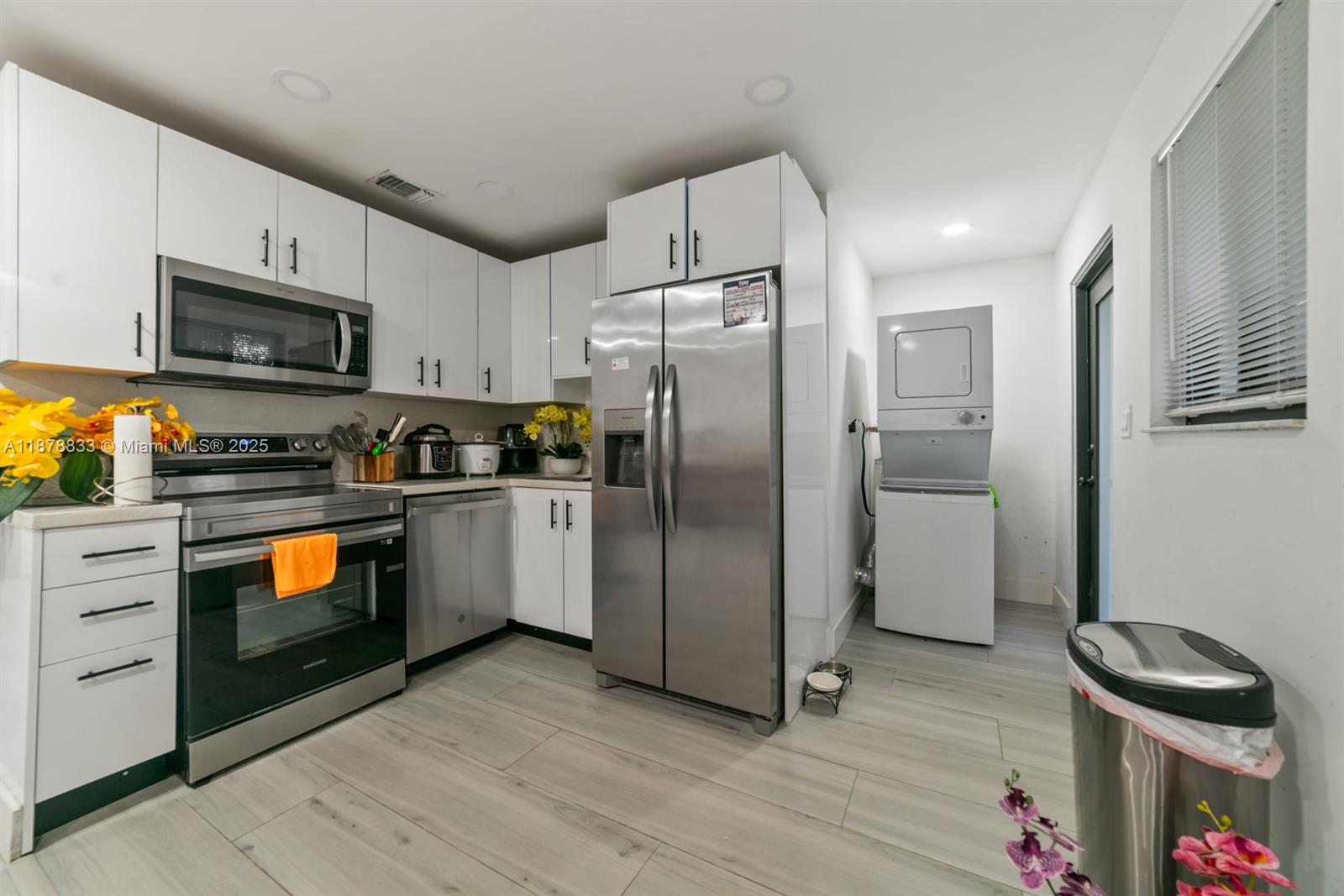 ARCH CREEK ESTS - Residential Income