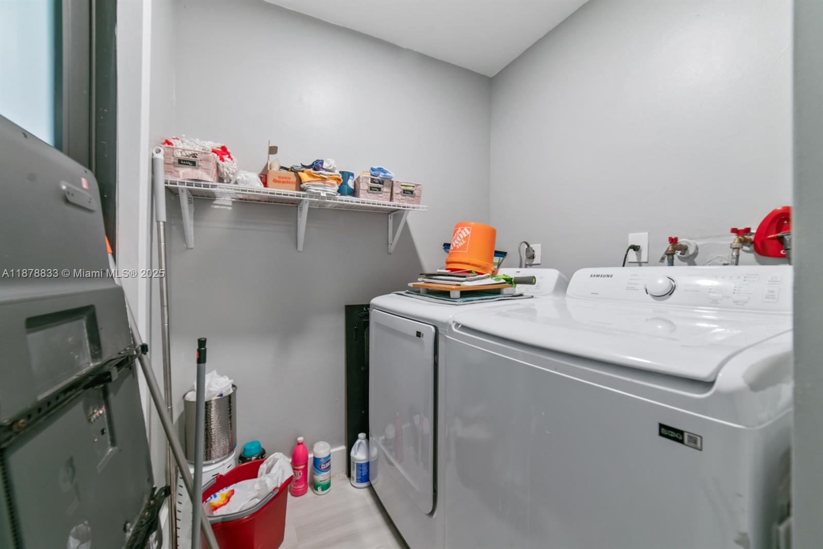 ARCH CREEK ESTS - Residential Income