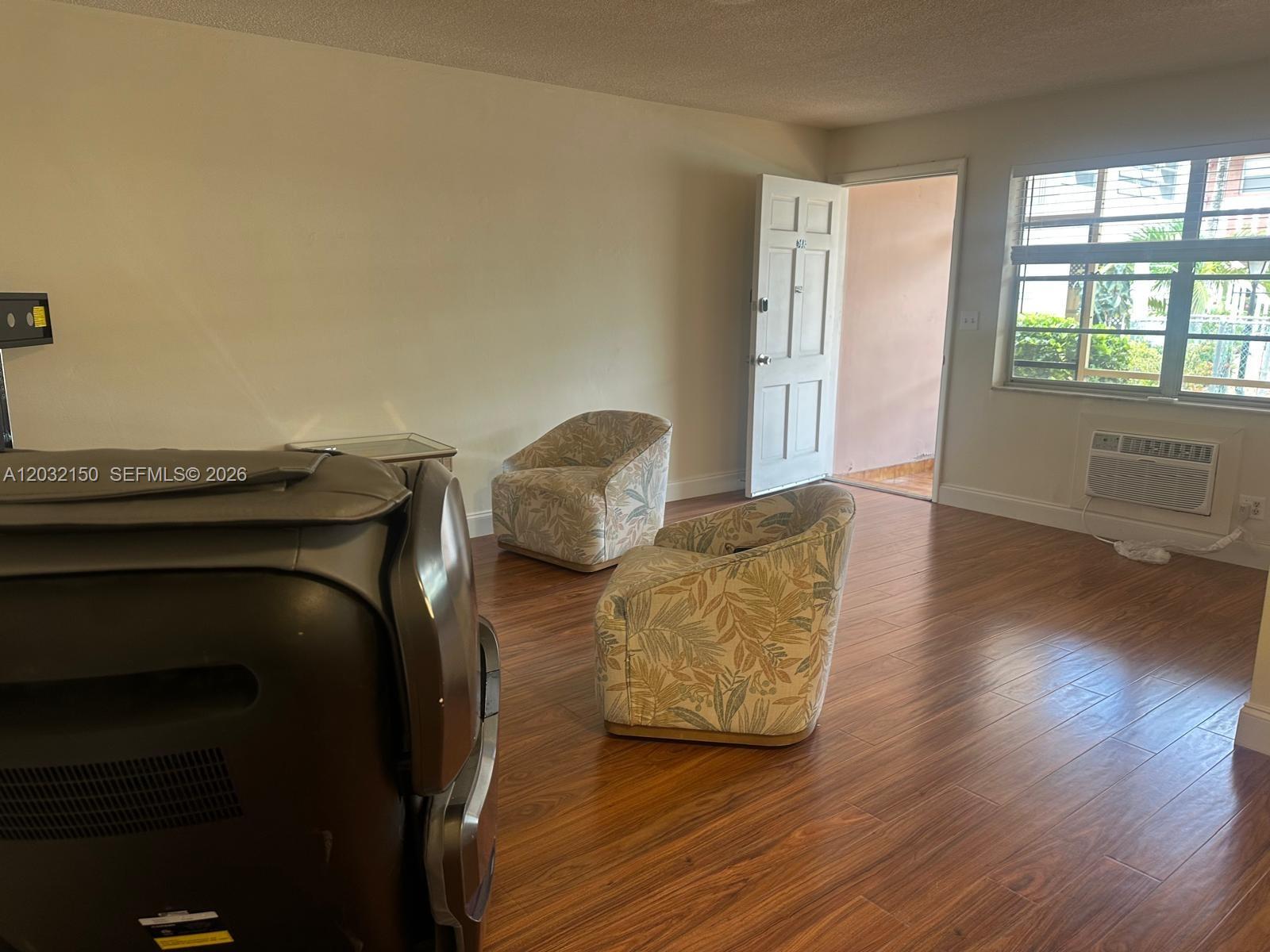 160 NE 8th Ave 25A