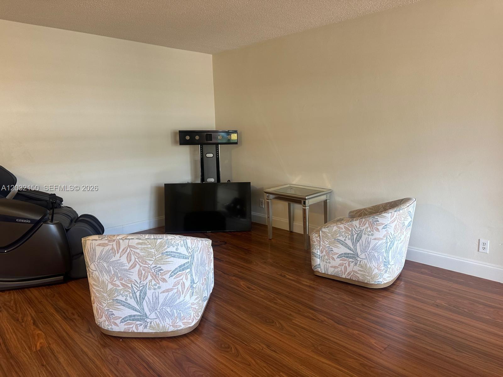160 NE 8th Ave 25A