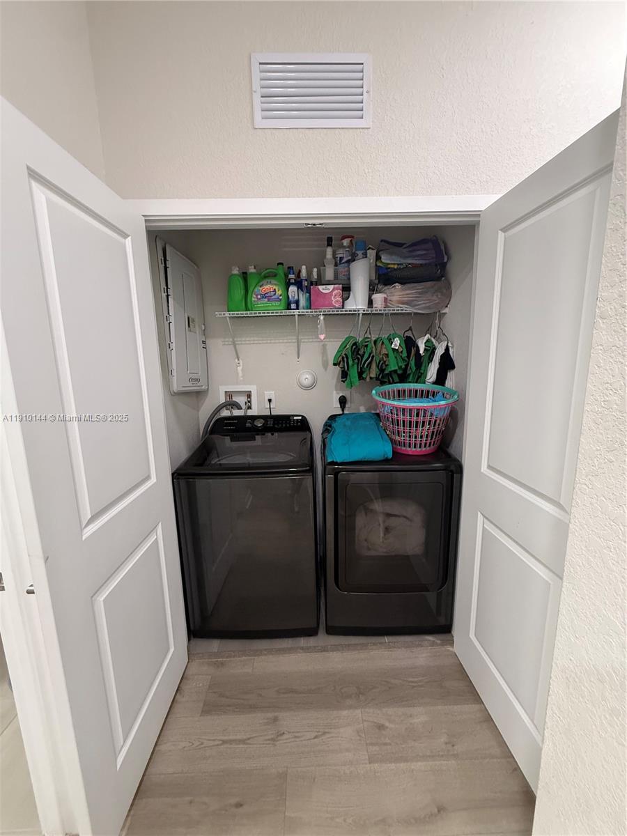 MC RESIDENTIAL - Residential Lease