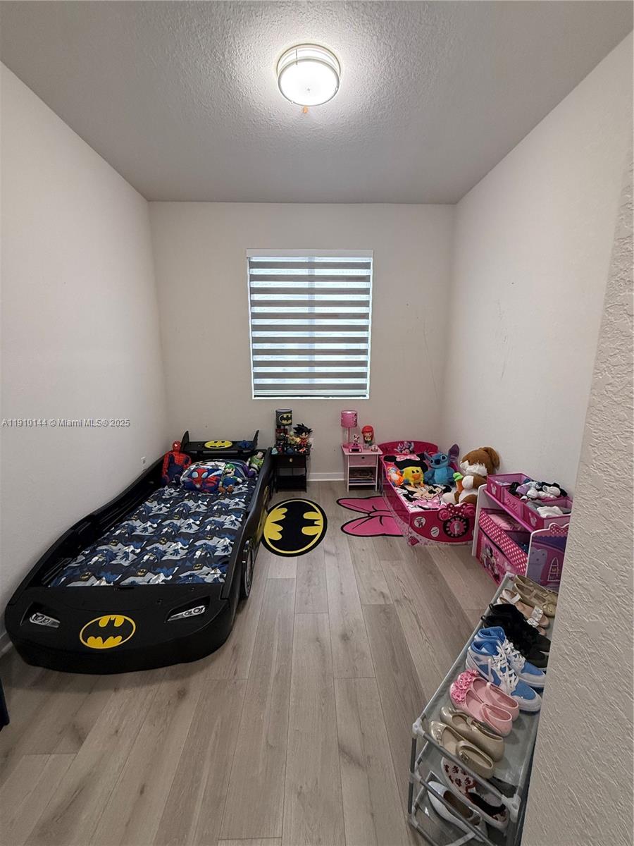 MC RESIDENTIAL - Residential Lease