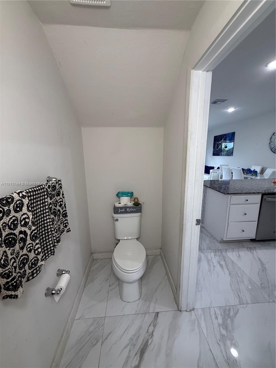 MC RESIDENTIAL - Residential Lease