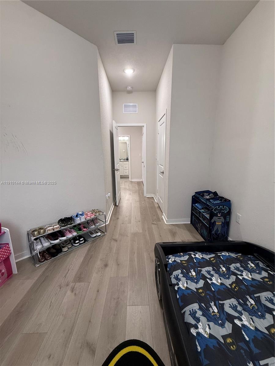 MC RESIDENTIAL - Residential Lease