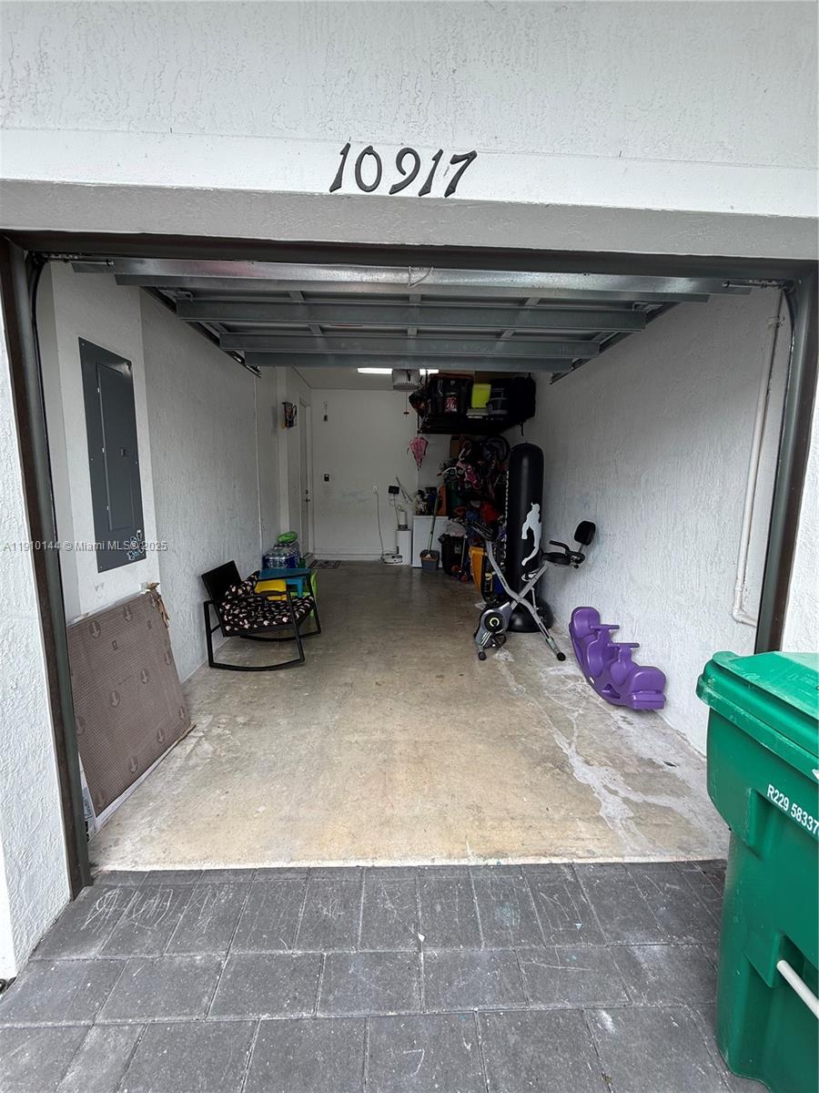 MC RESIDENTIAL - Residential Lease