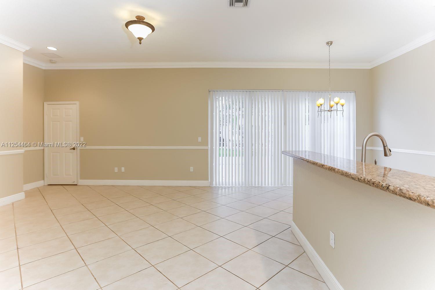 TOWNGATE - Residential Lease