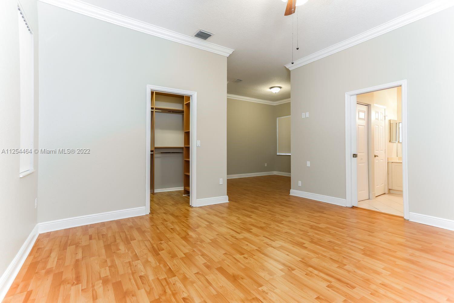 TOWNGATE - Residential Lease