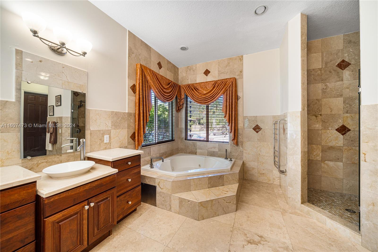 NUTMEG ESTATES - Residential