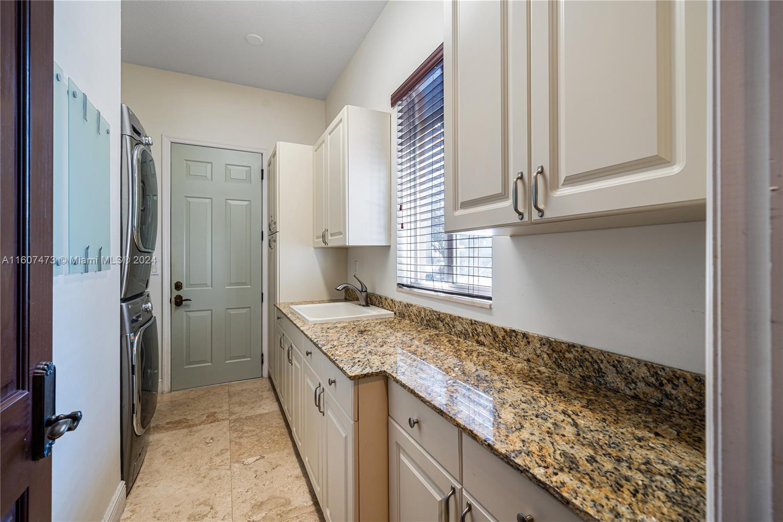 NUTMEG ESTATES - Residential