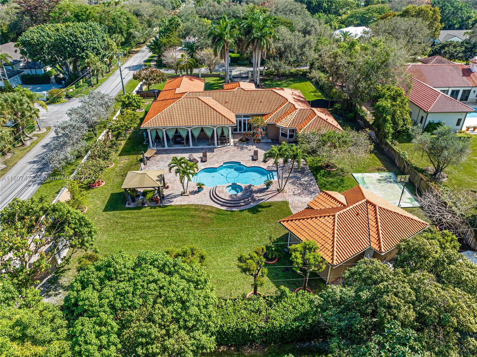 NUTMEG ESTATES - Residential