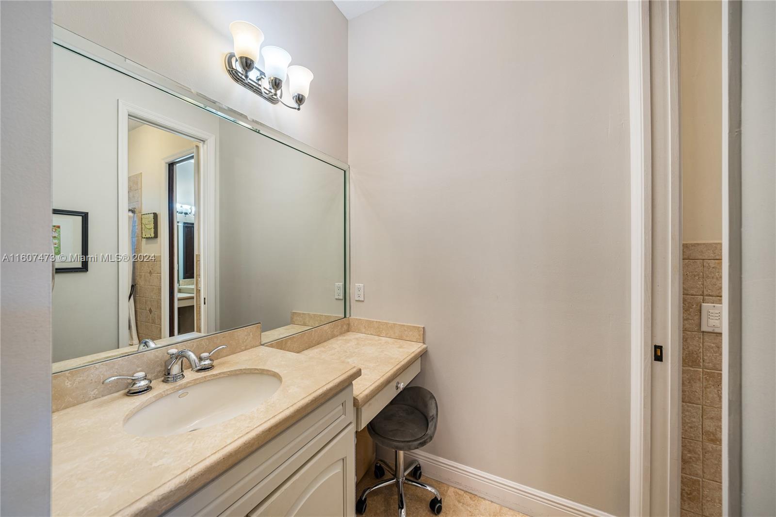 NUTMEG ESTATES - Residential