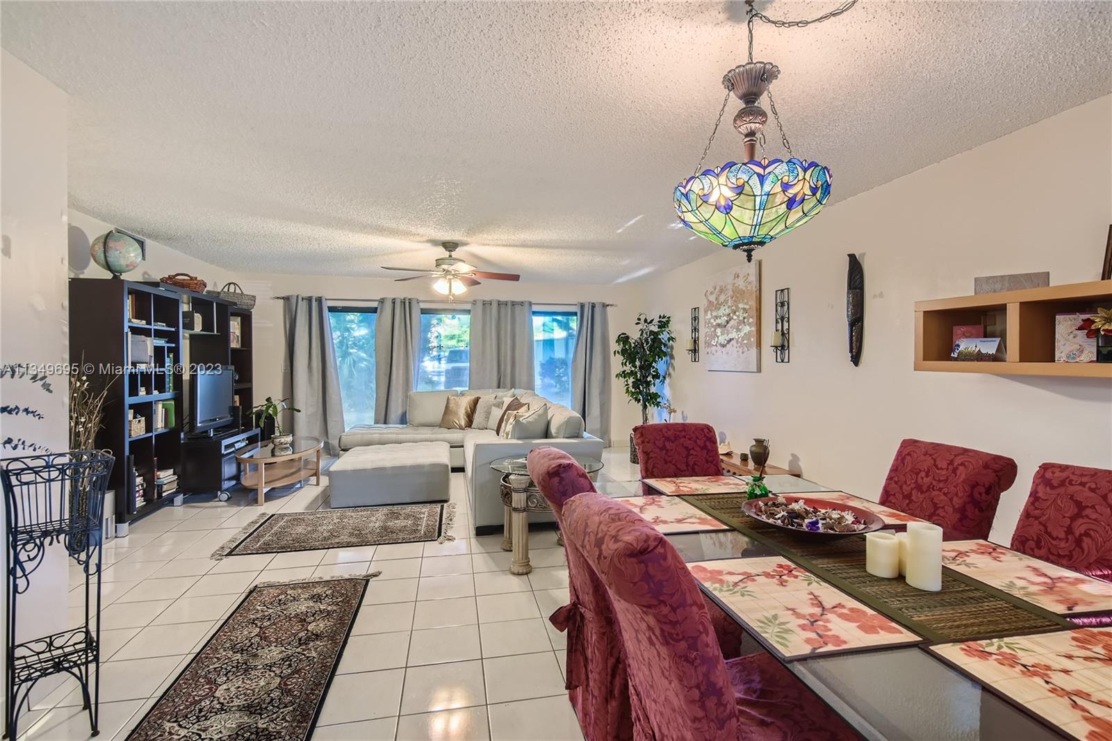 SUMMERTREE VILG CALIF CL - Residential