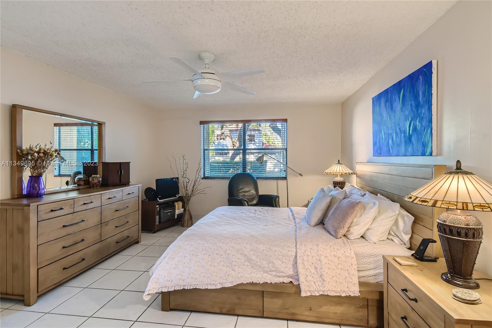 SUMMERTREE VILG CALIF CL - Residential