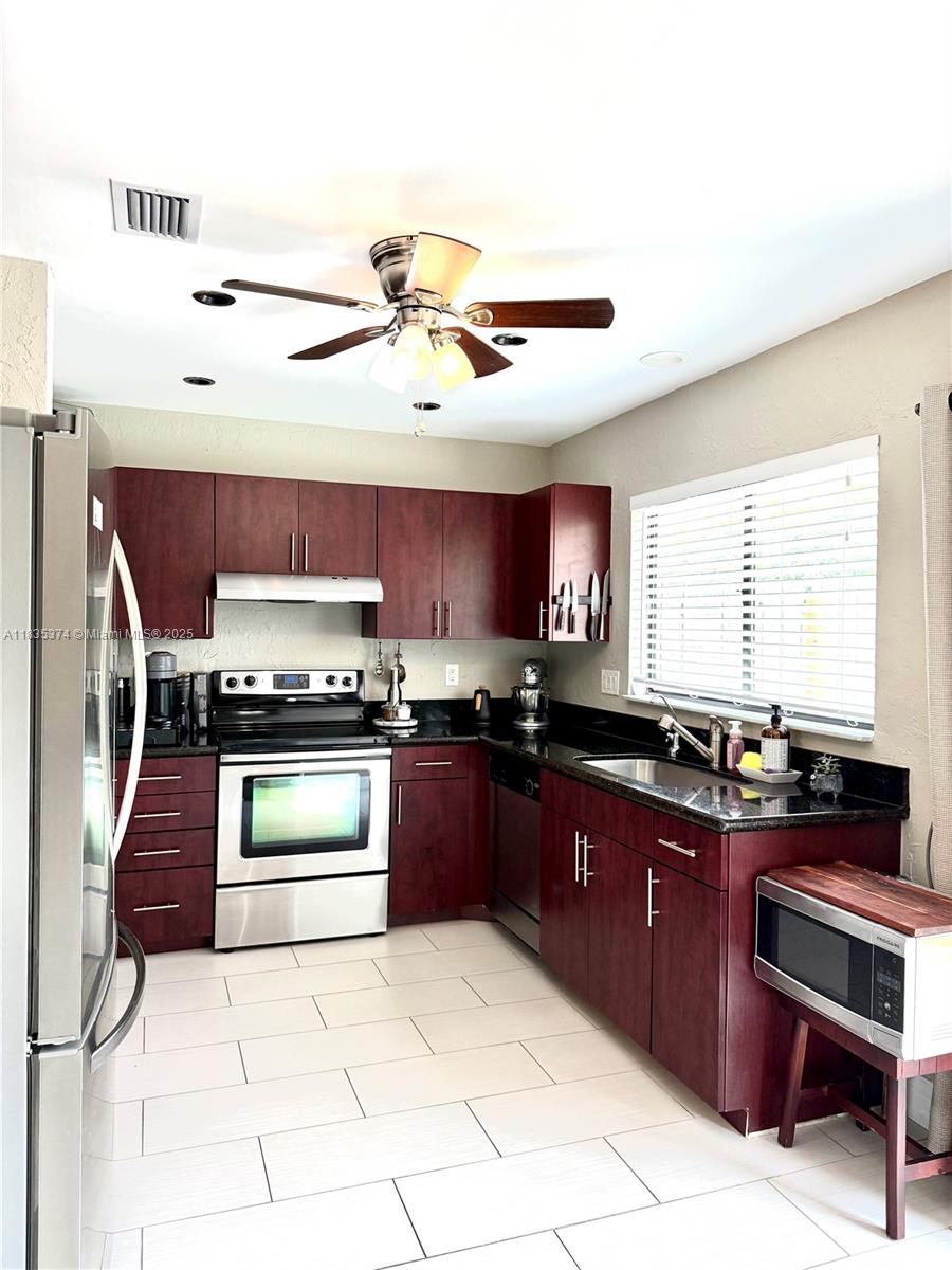 9665 Golf State Park Cir