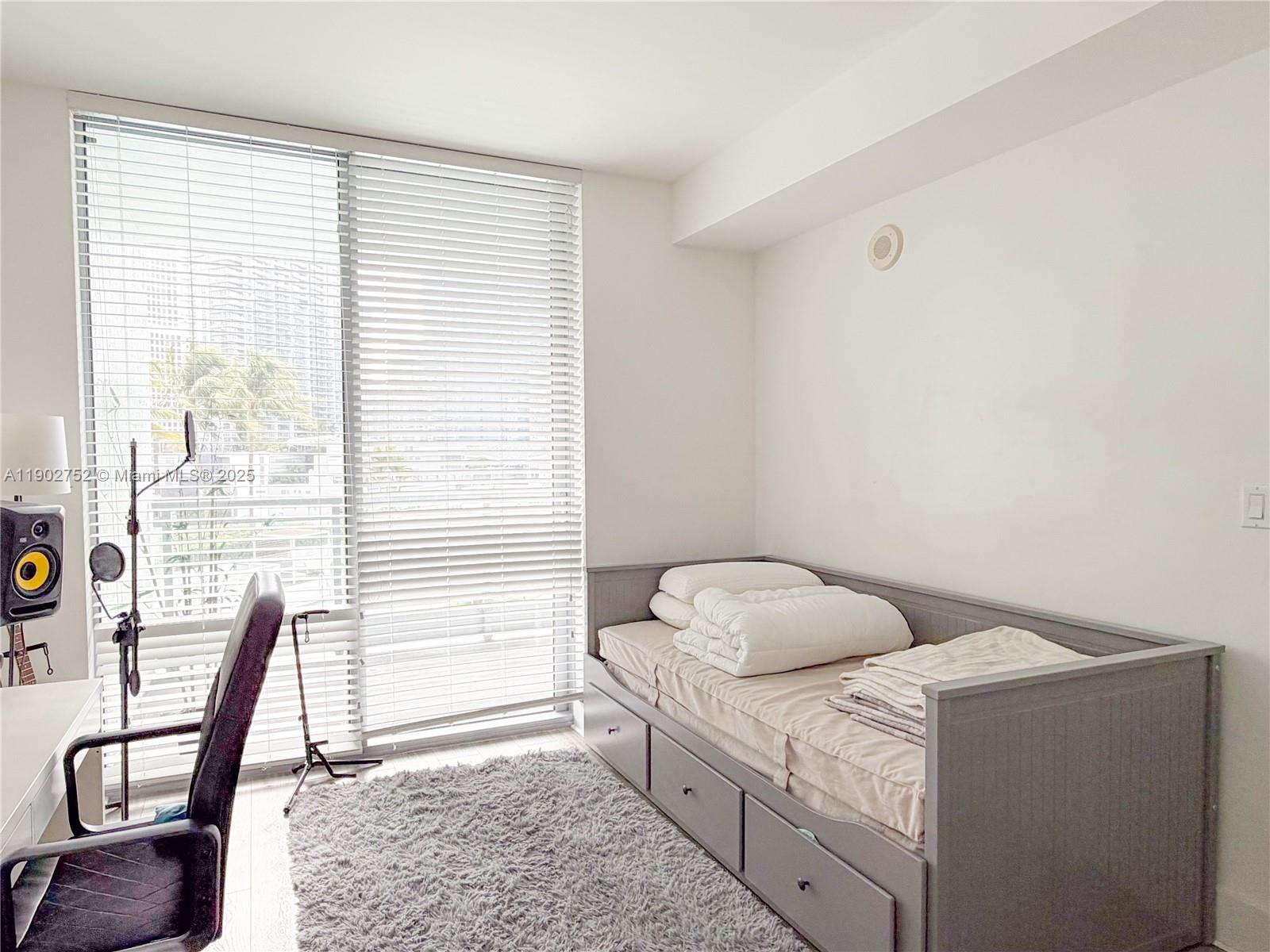 IVY CONDO - Residential Lease