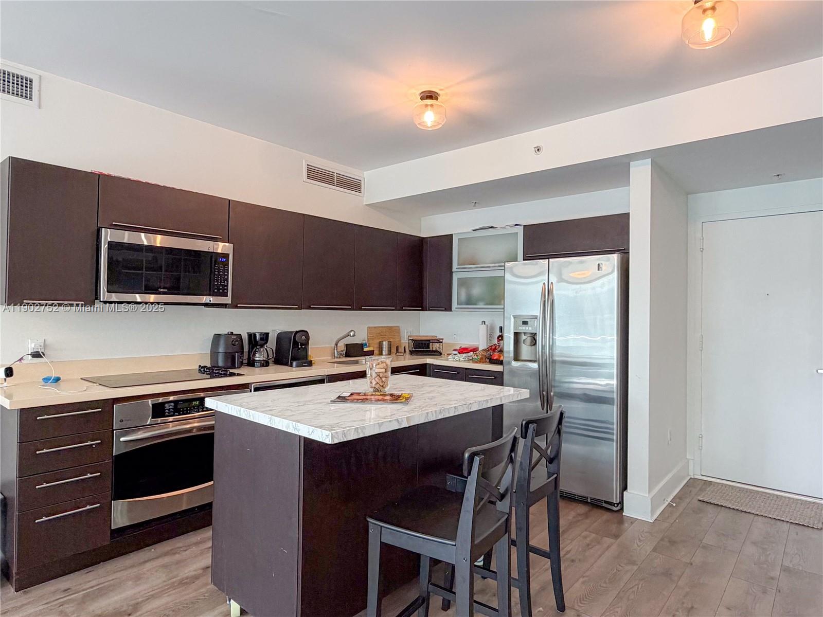 IVY CONDO - Residential Lease