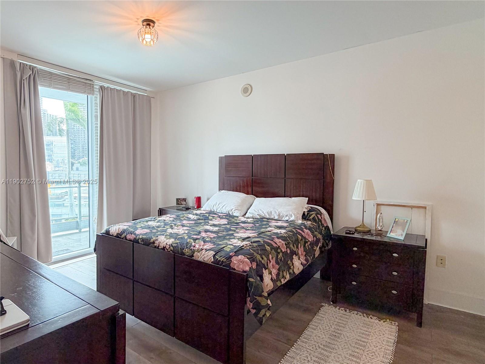 IVY CONDO - Residential Lease