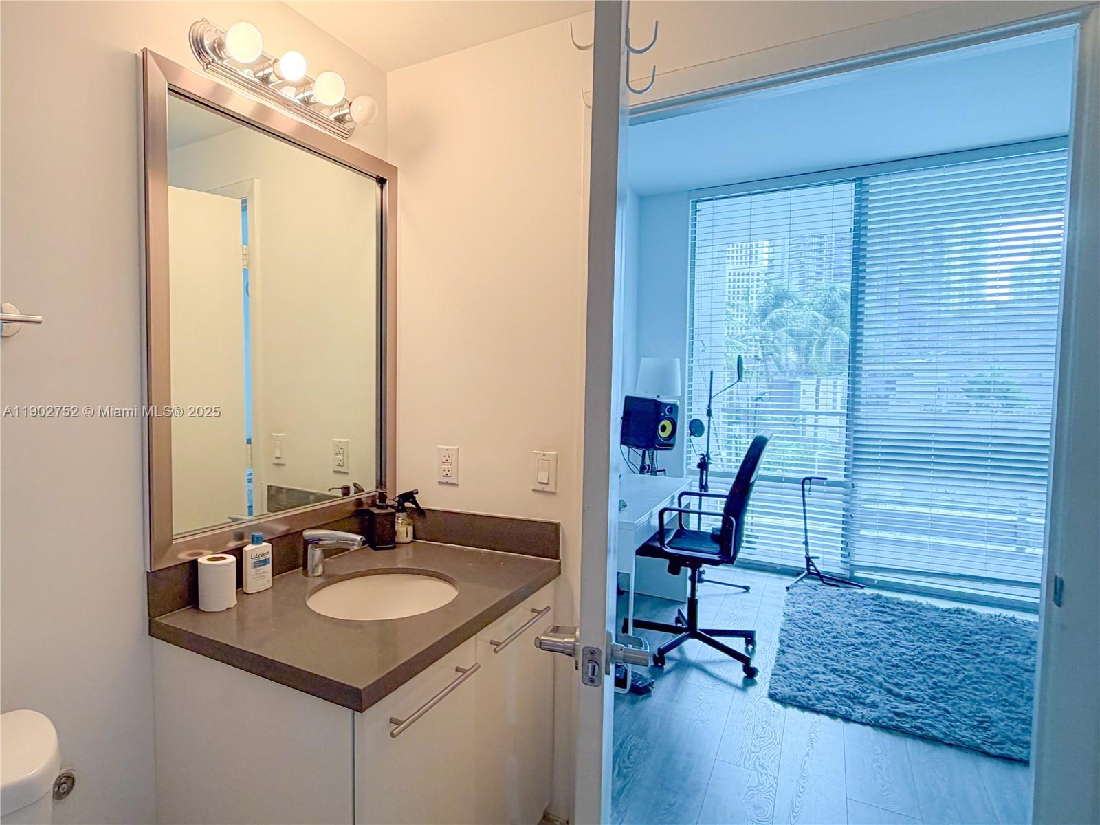 IVY CONDO - Residential Lease