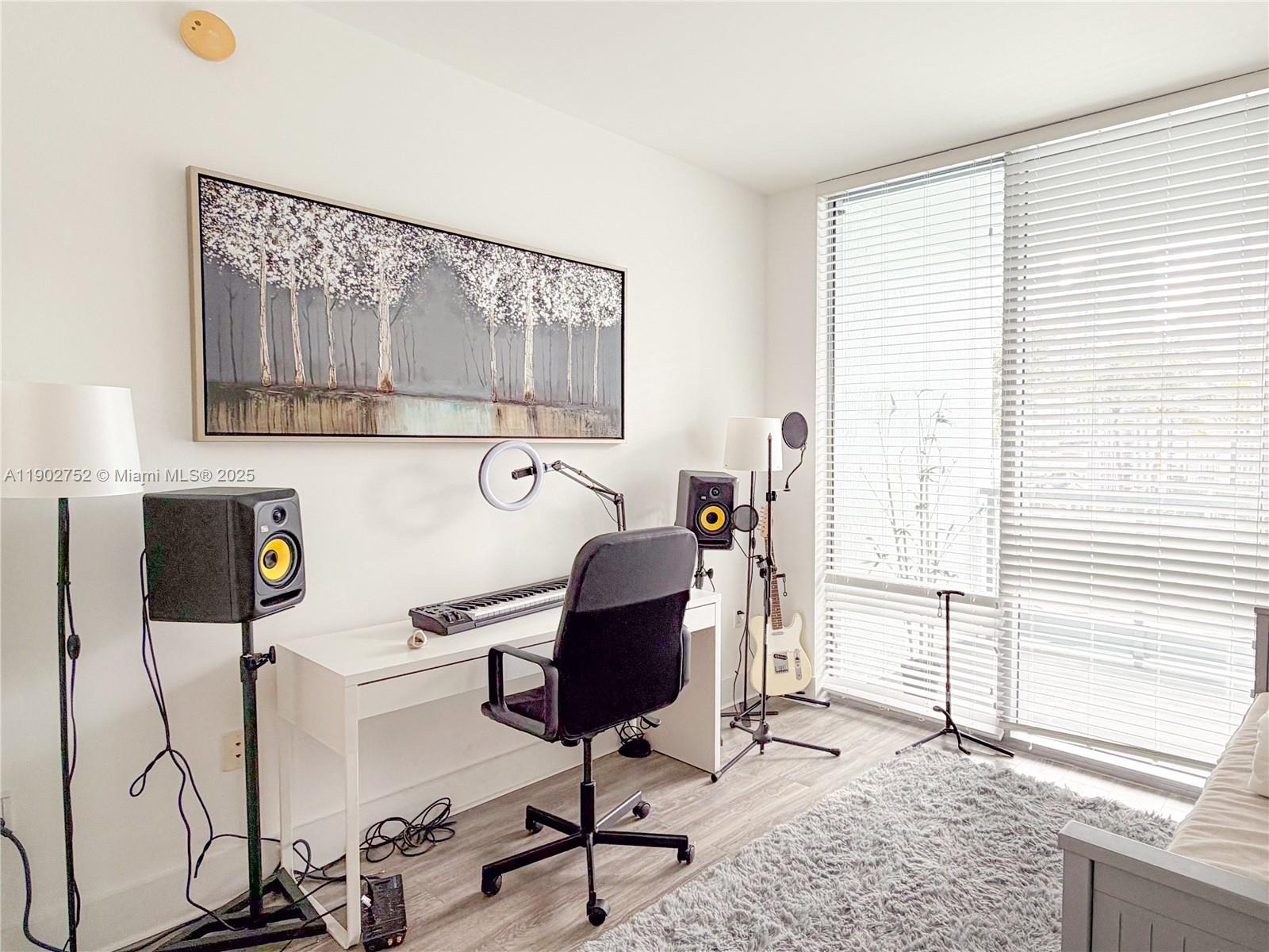 IVY CONDO - Residential Lease