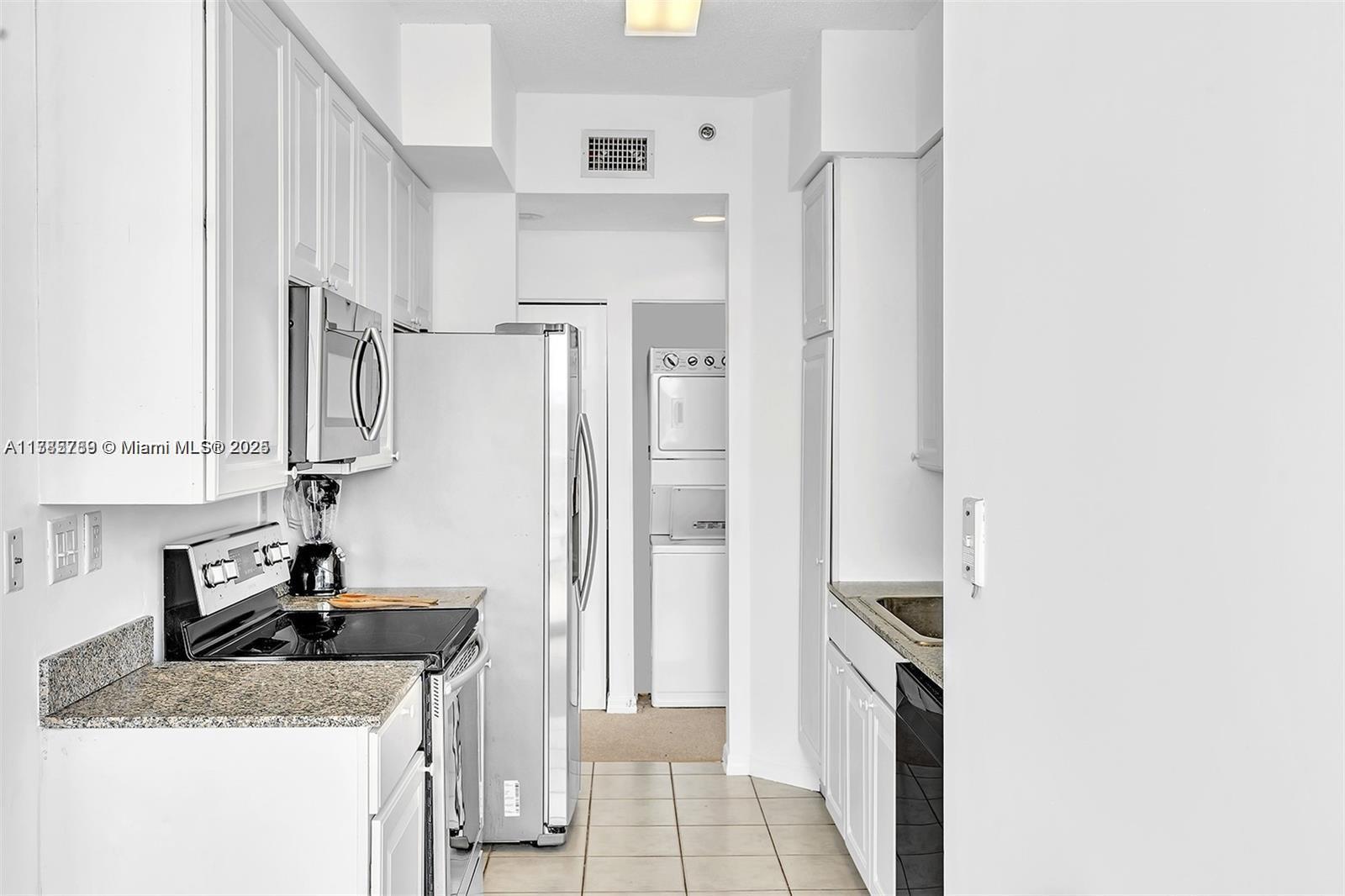 ST TROPEZ OCEAN CONDO - Residential