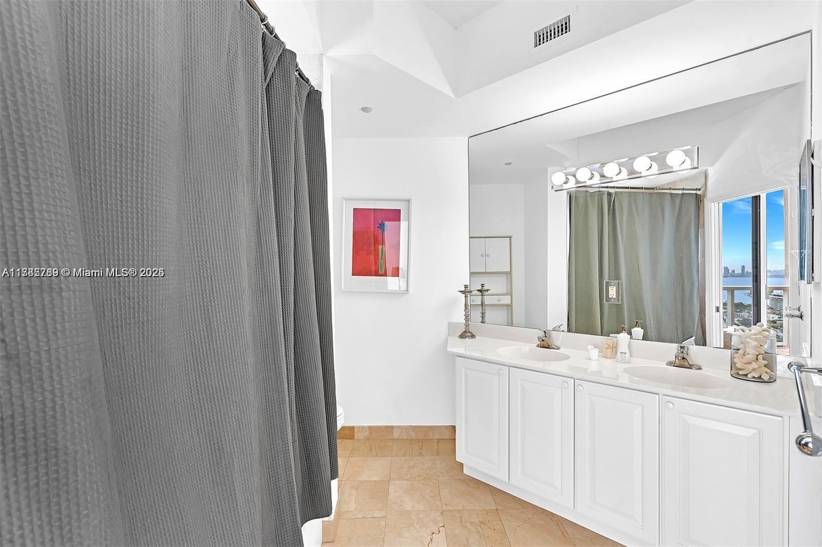 ST TROPEZ OCEAN CONDO - Residential