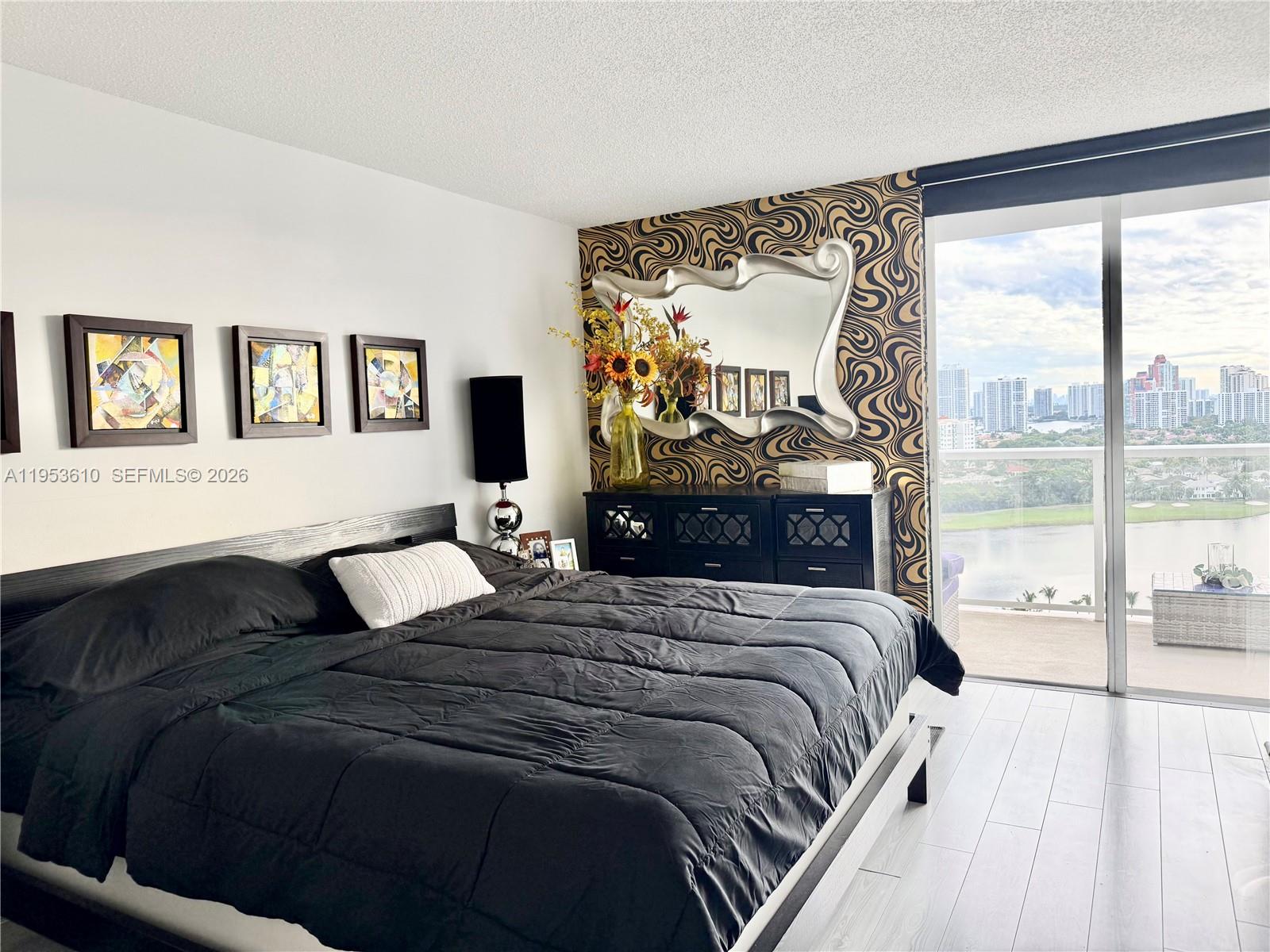 FLAMENCO CONDO TOWER I - Residential