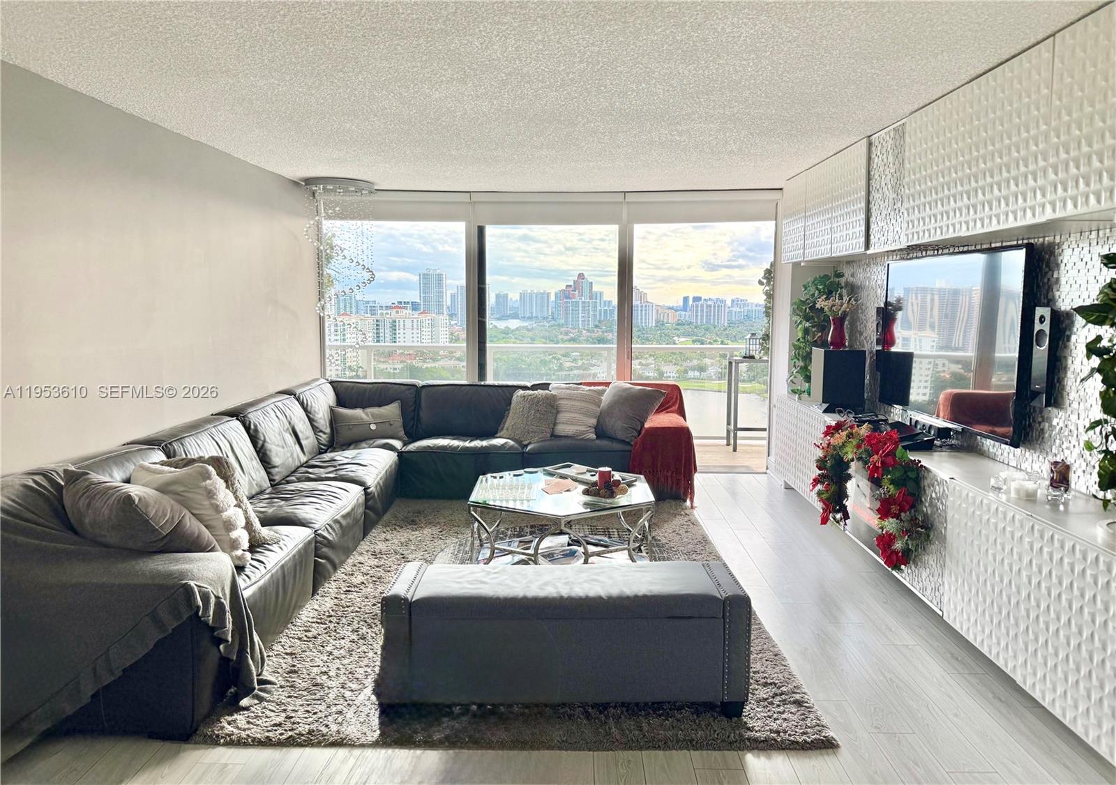 FLAMENCO CONDO TOWER I - Residential