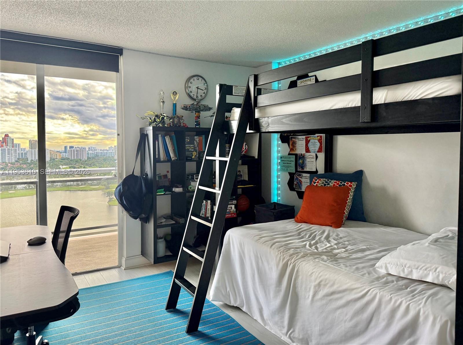 FLAMENCO CONDO TOWER I - Residential