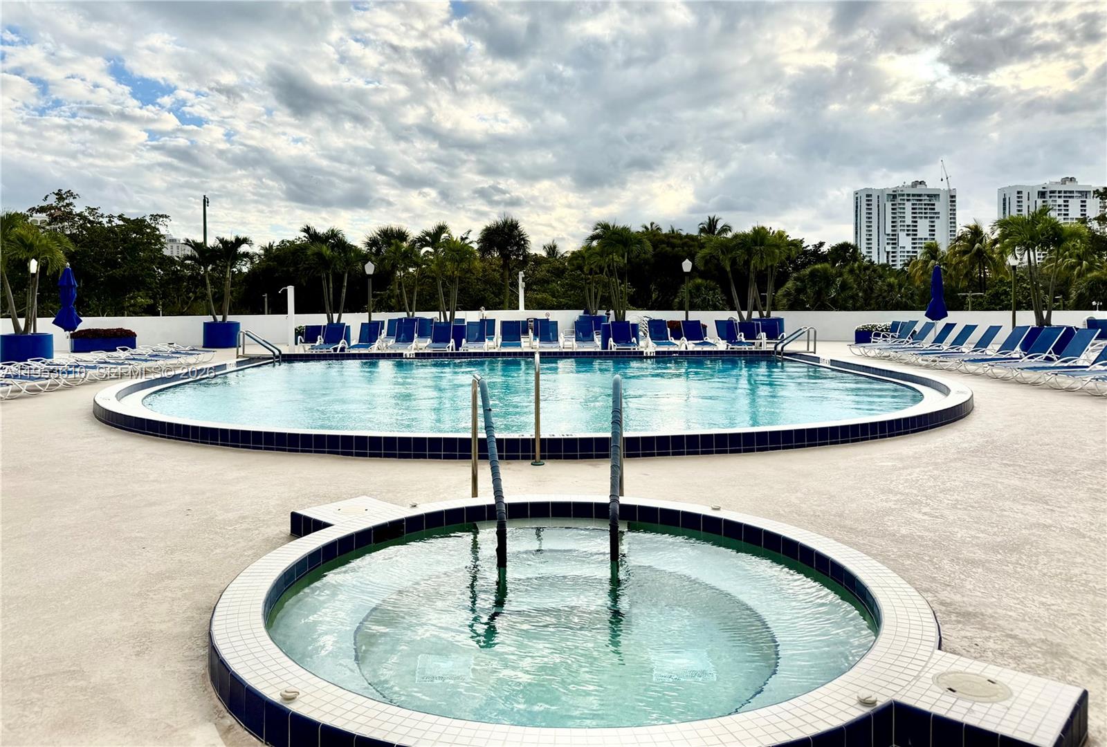 FLAMENCO CONDO TOWER I - Residential