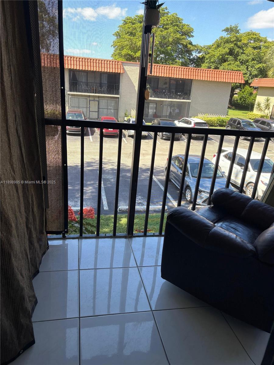 BANYAN TREE SIX CONDO - Residential Lease