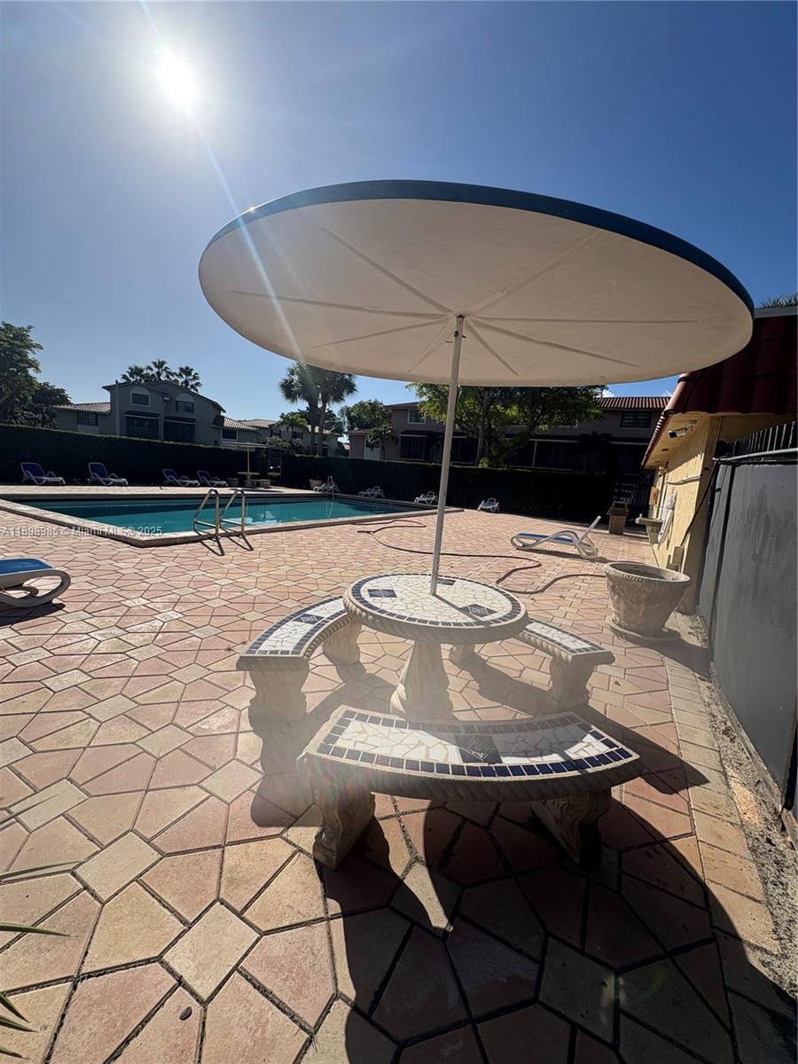 BANYAN TREE SIX CONDO - Residential Lease