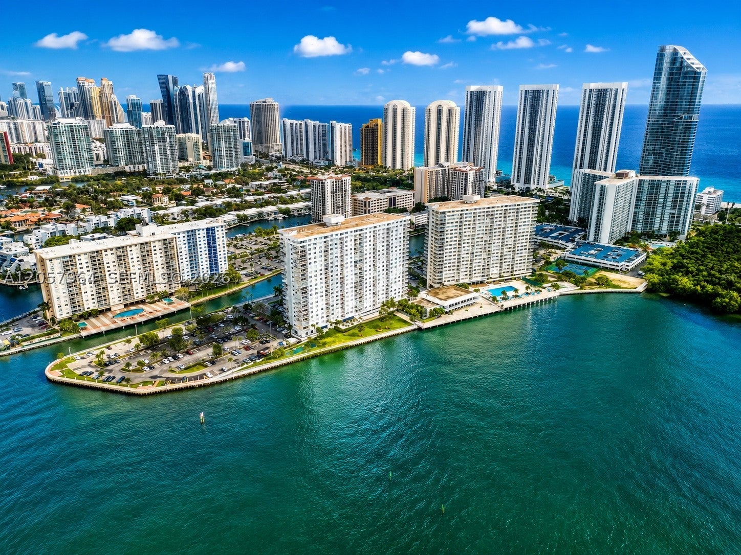300 Bayview Dr 807