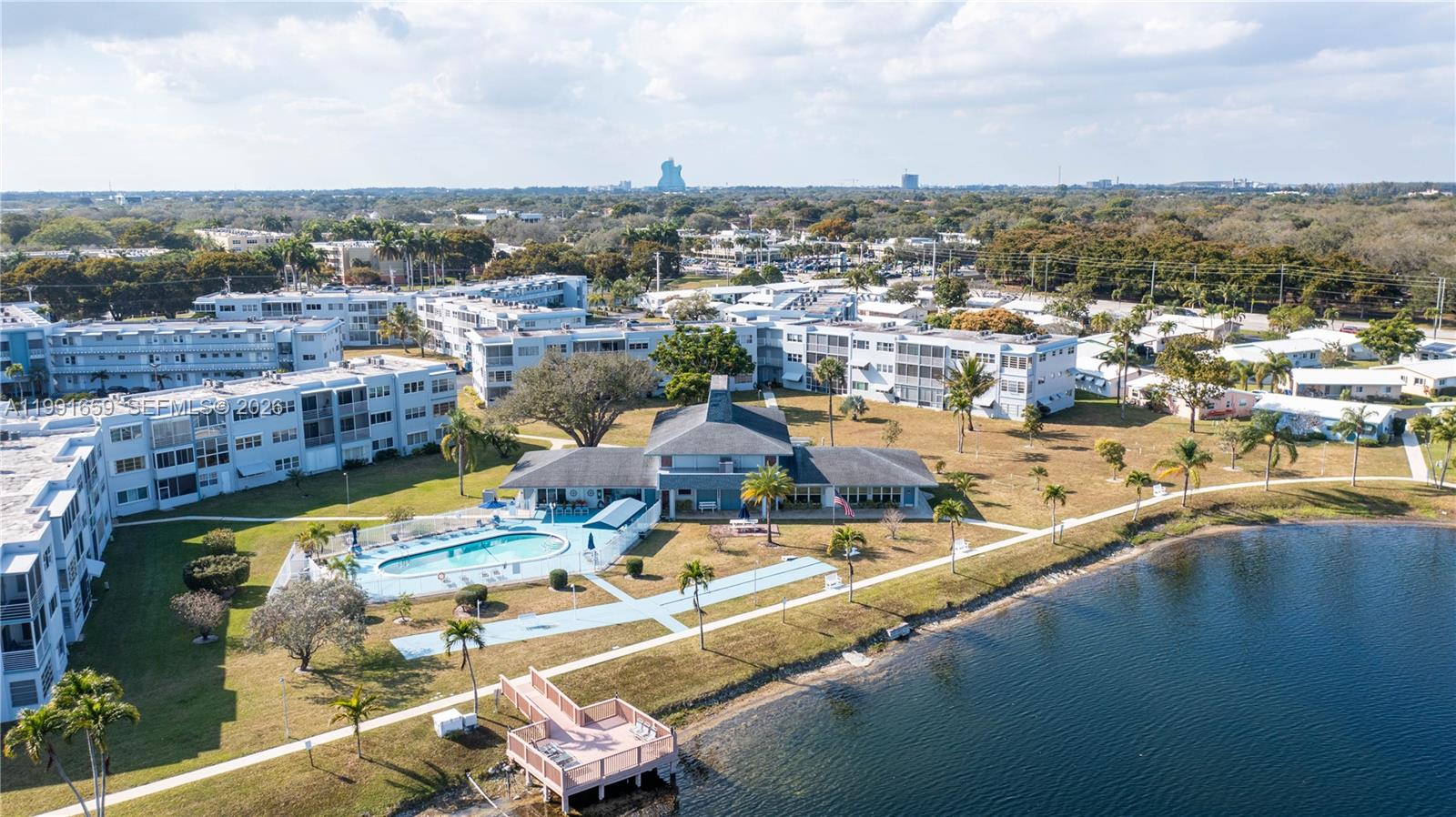 SHERIDAN LAKES CONDO APTS - Residential