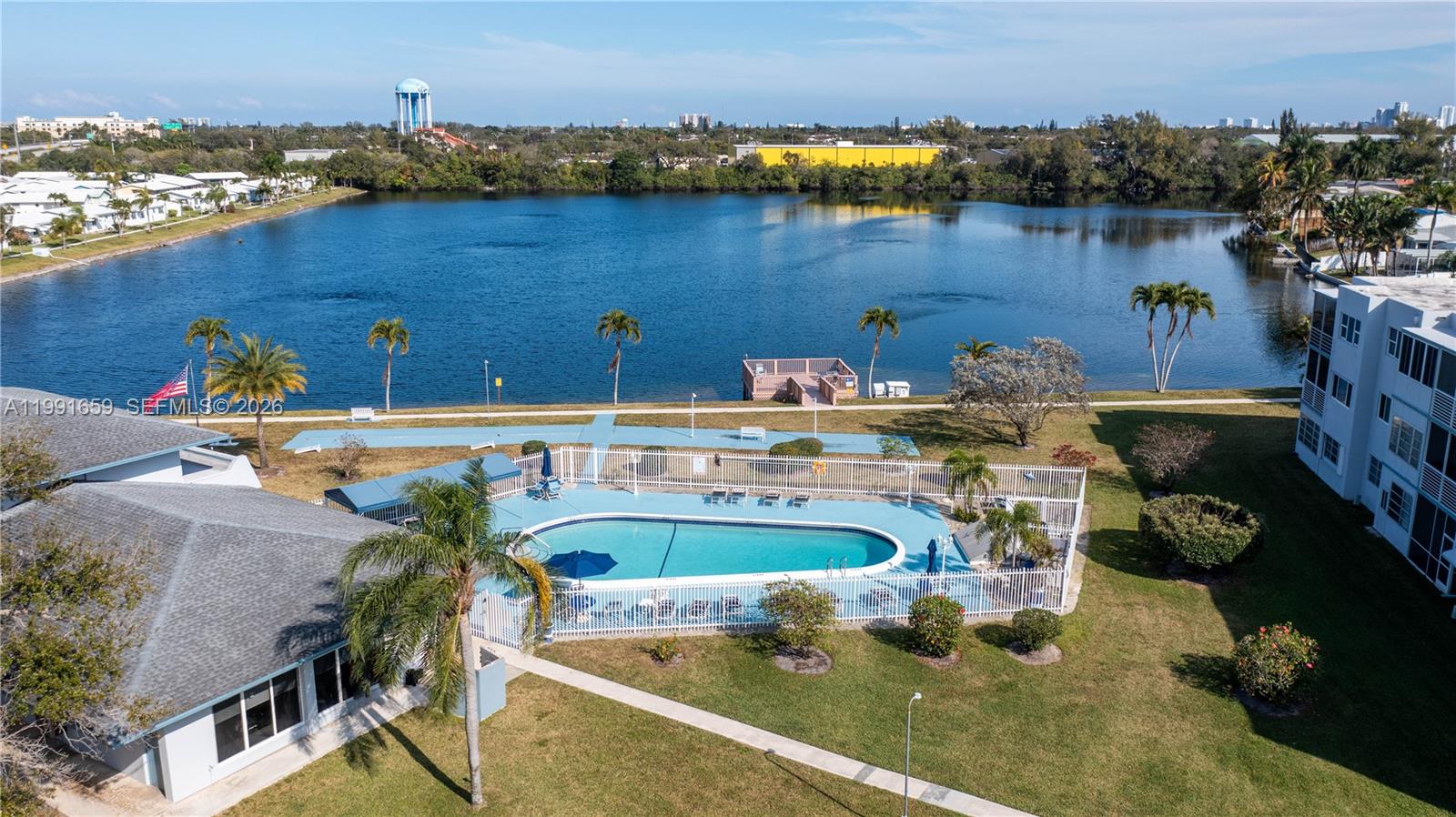 SHERIDAN LAKES CONDO APTS - Residential